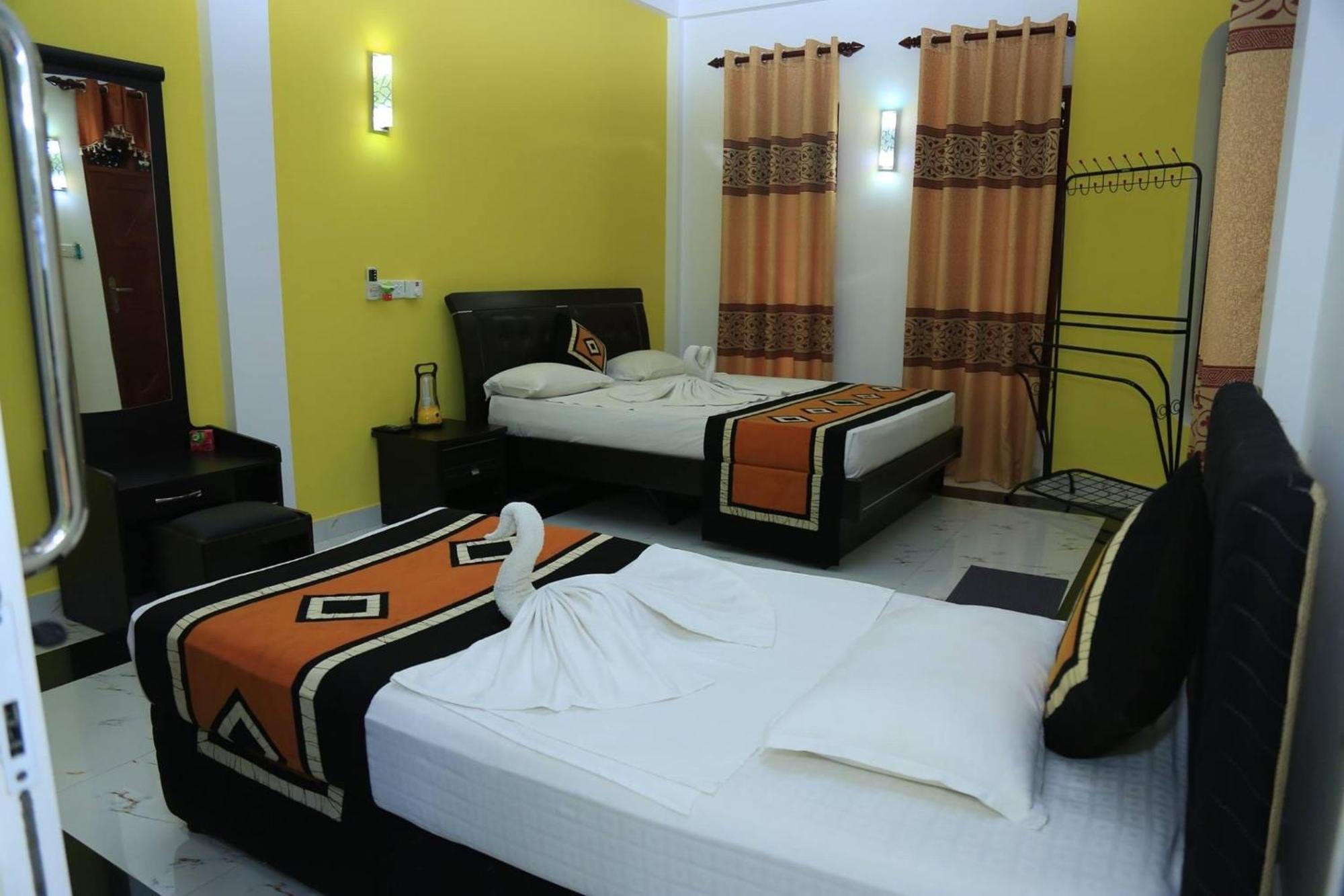 Hotel River Front تيساماهاراما المظهر الخارجي الصورة