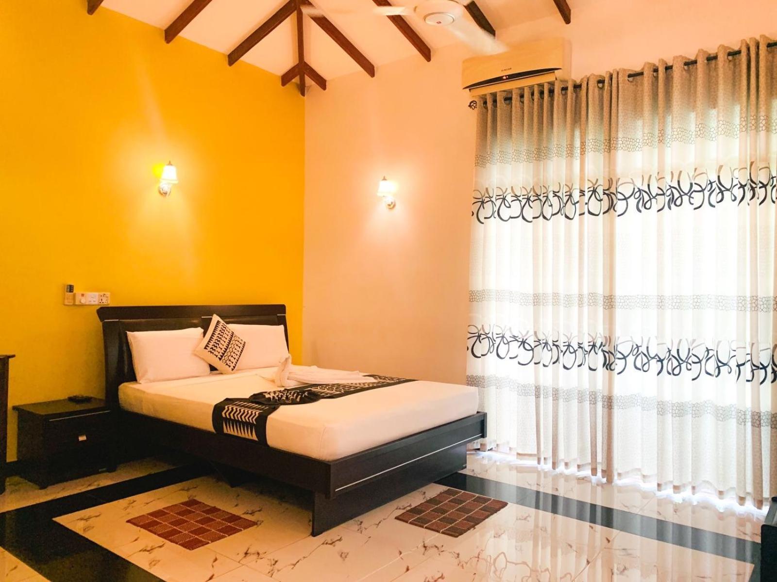 Hotel River Front تيساماهاراما المظهر الخارجي الصورة