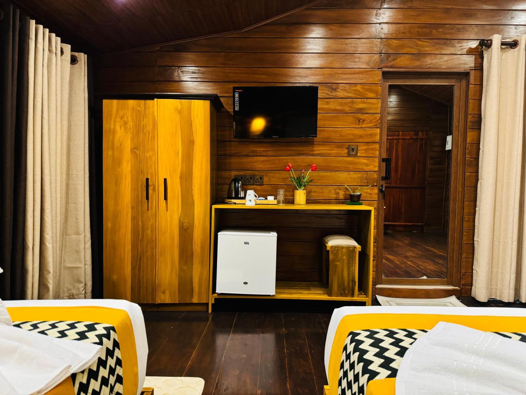 Hotel River Front تيساماهاراما المظهر الخارجي الصورة