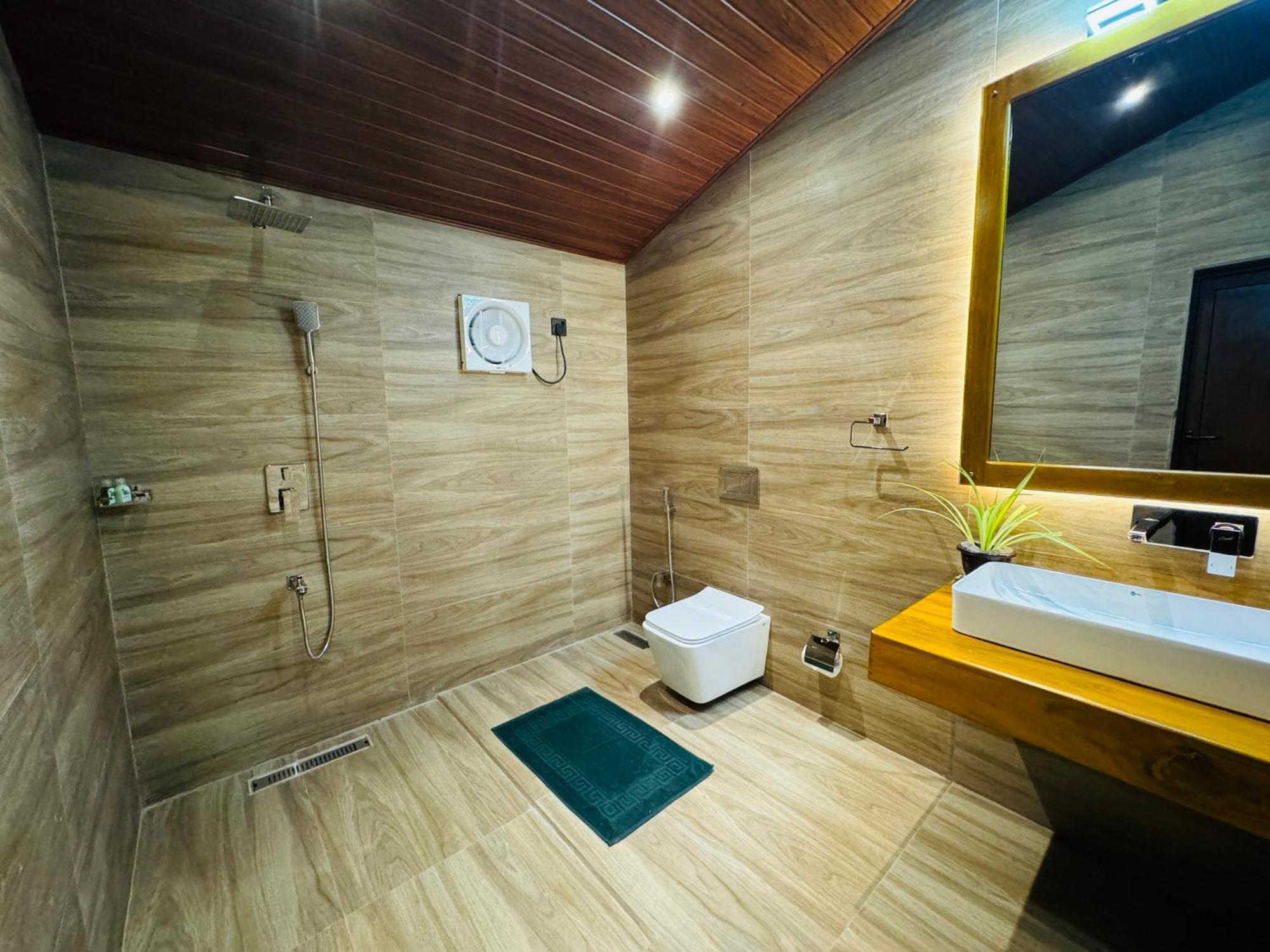 Hotel River Front تيساماهاراما المظهر الخارجي الصورة