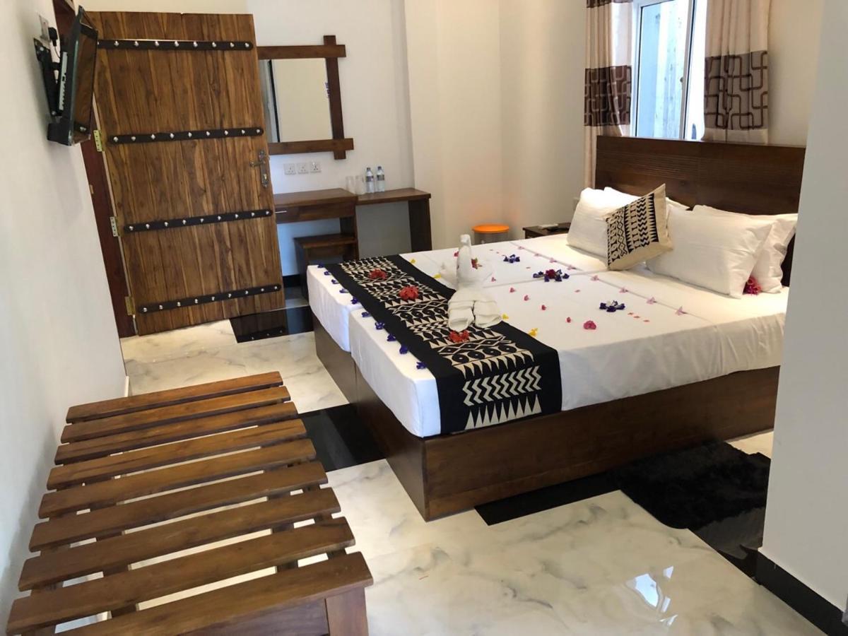 Hotel River Front تيساماهاراما المظهر الخارجي الصورة