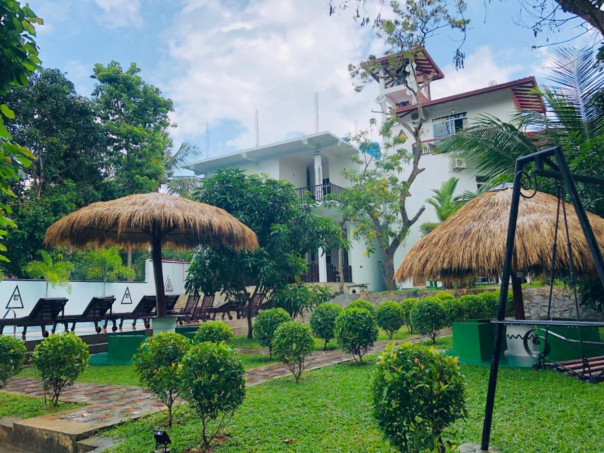 Hotel River Front تيساماهاراما المظهر الخارجي الصورة