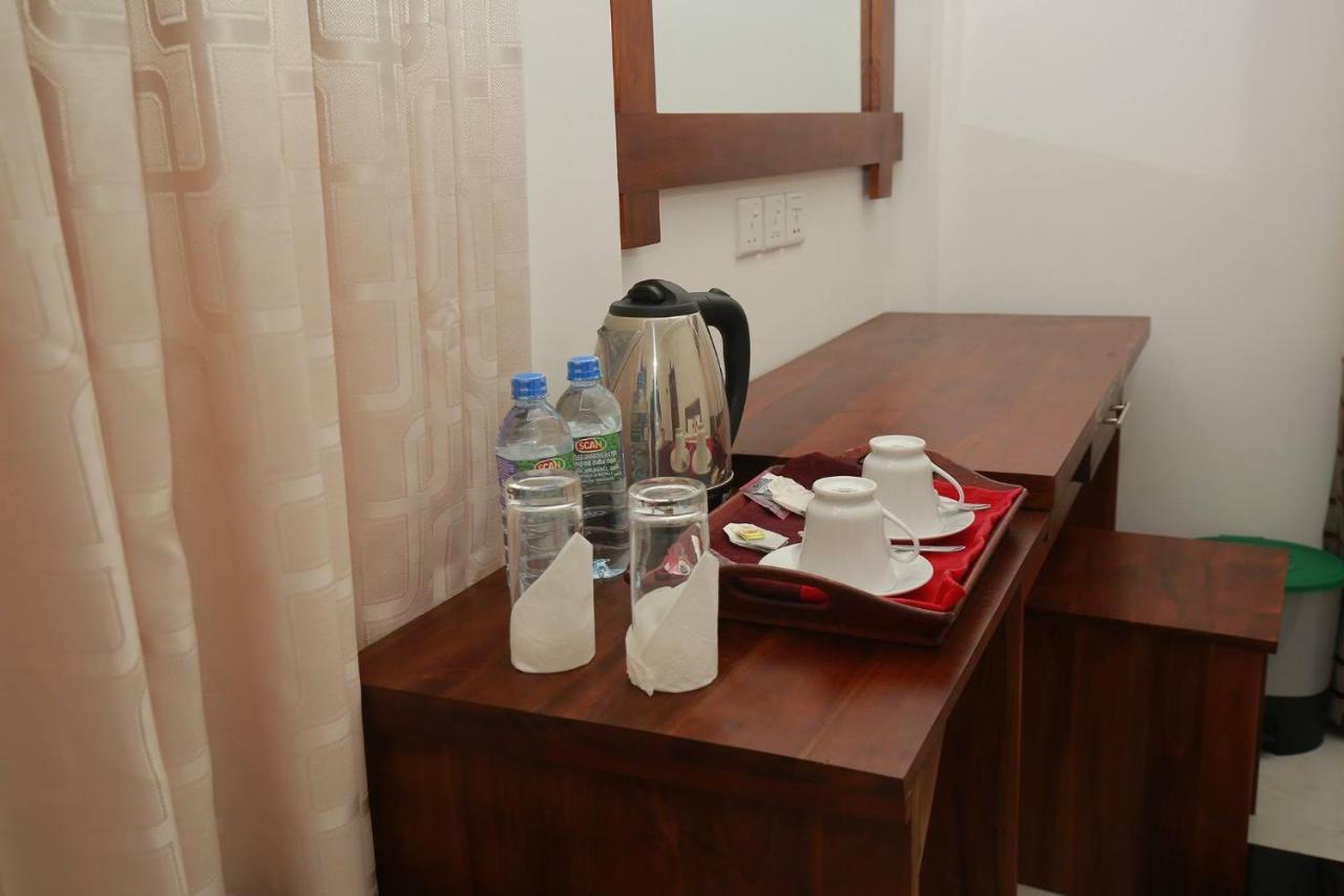 Hotel River Front تيساماهاراما المظهر الخارجي الصورة